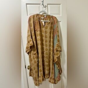 Kantha Bae Goldust Muu NWT